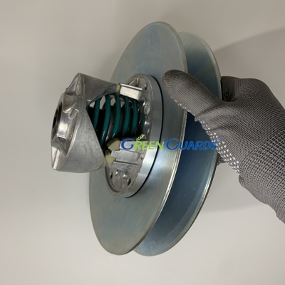 Bagian mesin pemotong rumput Transaxle Driven Clutch GAM138649 Fits Deere Alligator Utility Vehicle